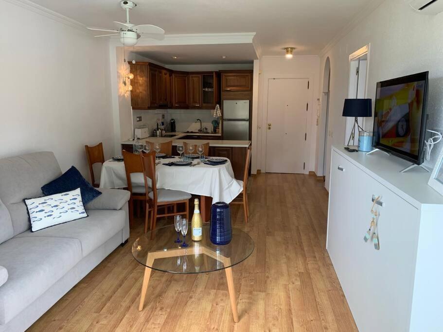 Apartamento Torremolinos 5 Personas + Parking + Piscina Todo El Ano Exterior photo